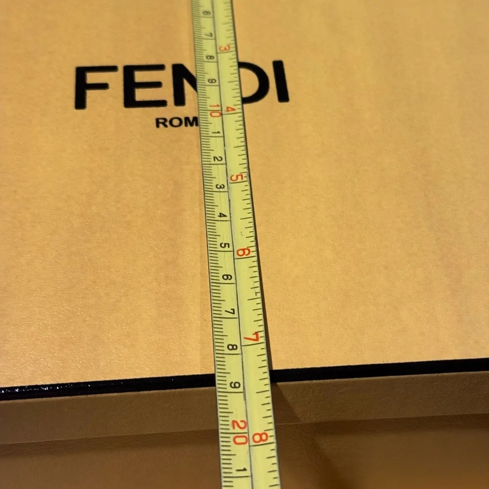 Fendi Box - Picture 9 of 10